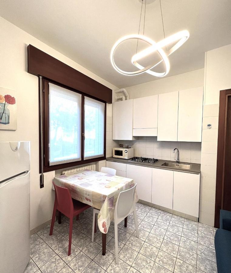 Zzznon Attivo Ex Dl5 E Dl6 Apartman Lido di Jesolo Kültér fotó