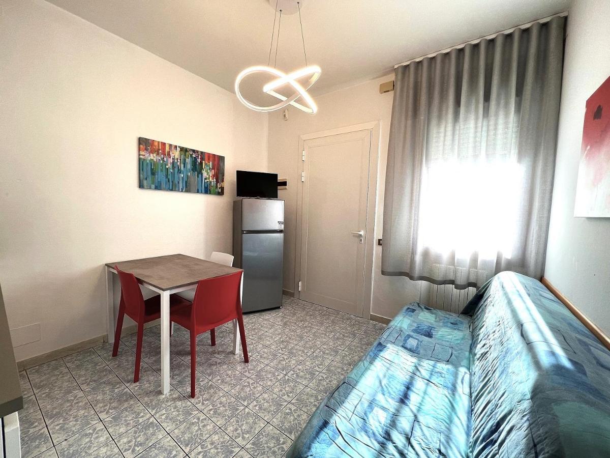 Zzznon Attivo Ex Dl5 E Dl6 Apartman Lido di Jesolo Kültér fotó