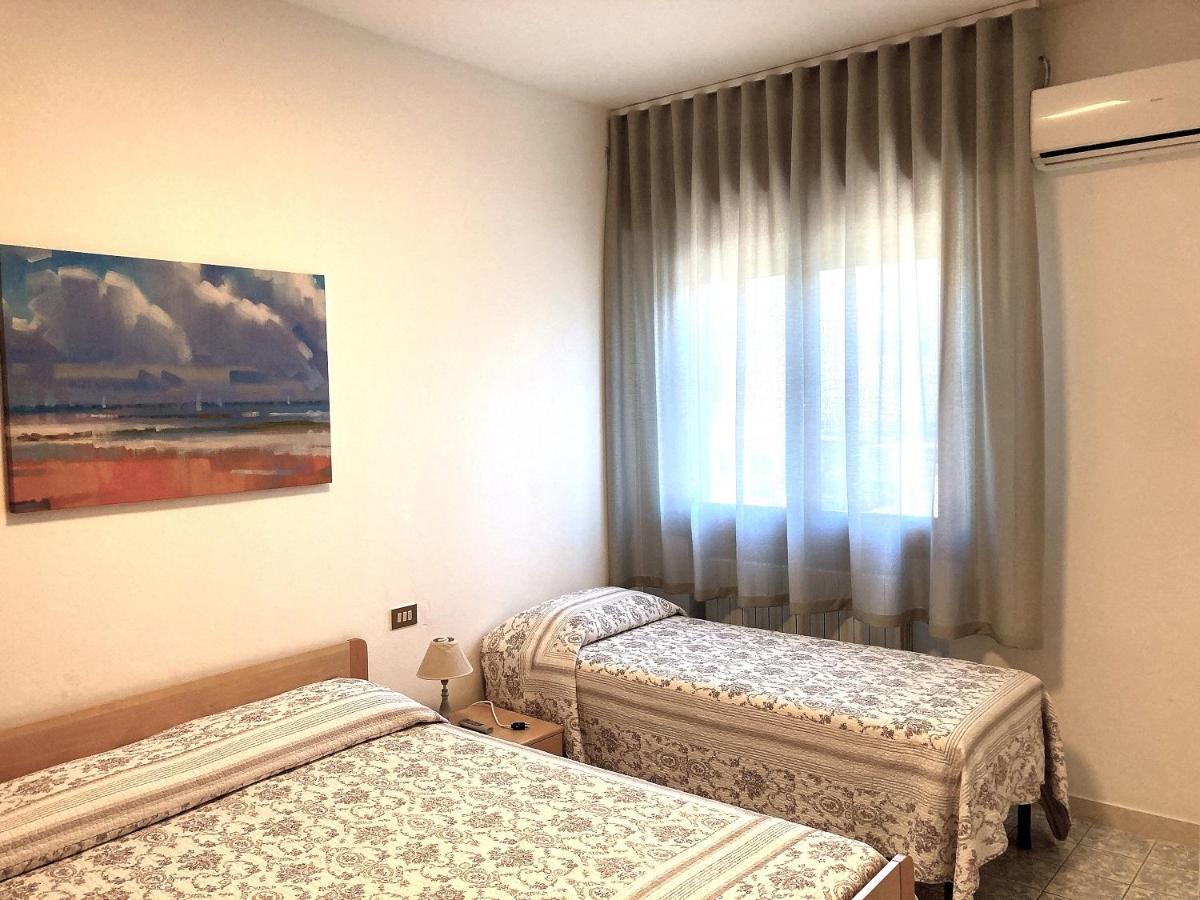 Zzznon Attivo Ex Dl5 E Dl6 Apartman Lido di Jesolo Kültér fotó